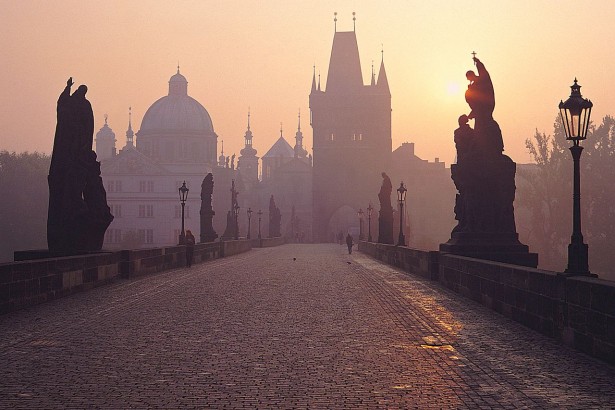 Ponte Carlo (Karluv Most) - Praga | Secret World Trip Planner
