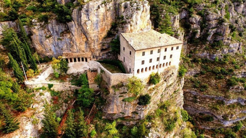 Einsiedelei von sant'onofrio al morrone — Palma Campania