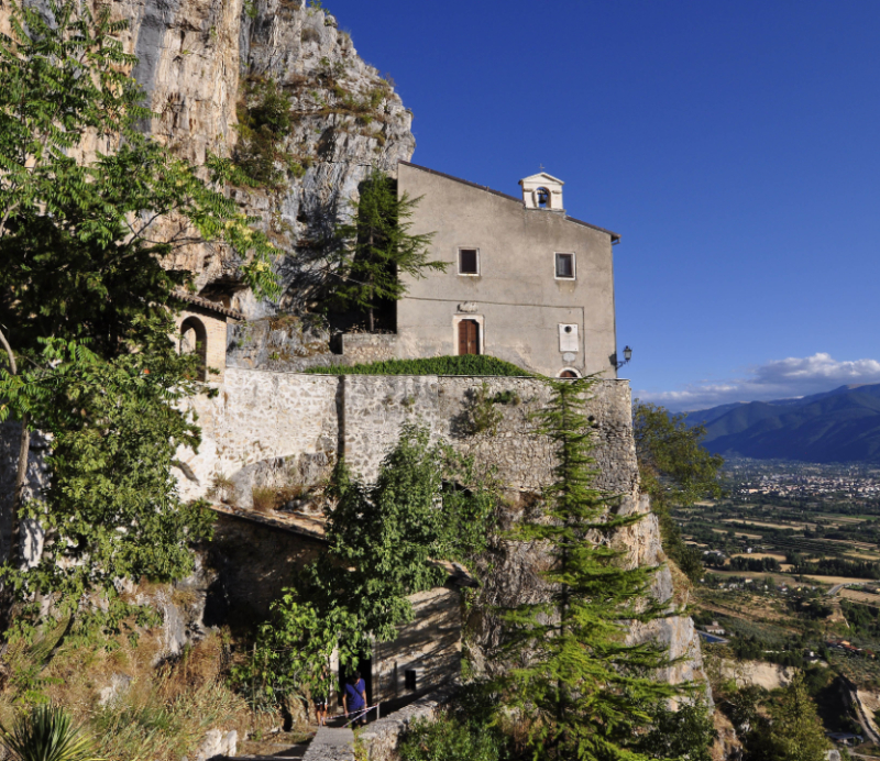 Einsiedelei von sant'onofrio al morrone - Palma Campania | Secret World Trip Planner