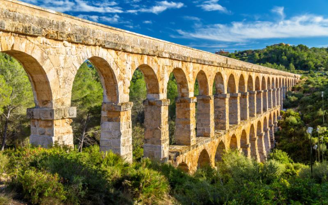 The ruins of the Roman aqueduct — Tarragona