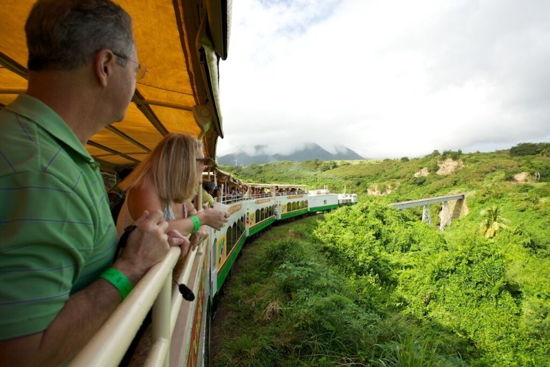 St. Kitts landschaftlich reizvolle Eisenbahn - Basseterre | Secret World Trip Planner