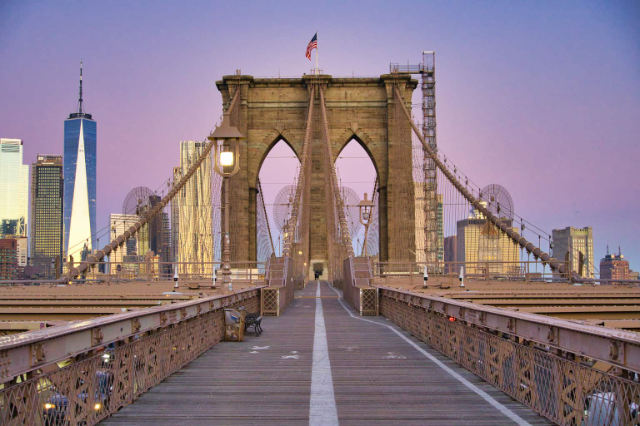 Pedalare attraverso l'iconico ponte di Brooklyn - New York | Secret World Trip Planner