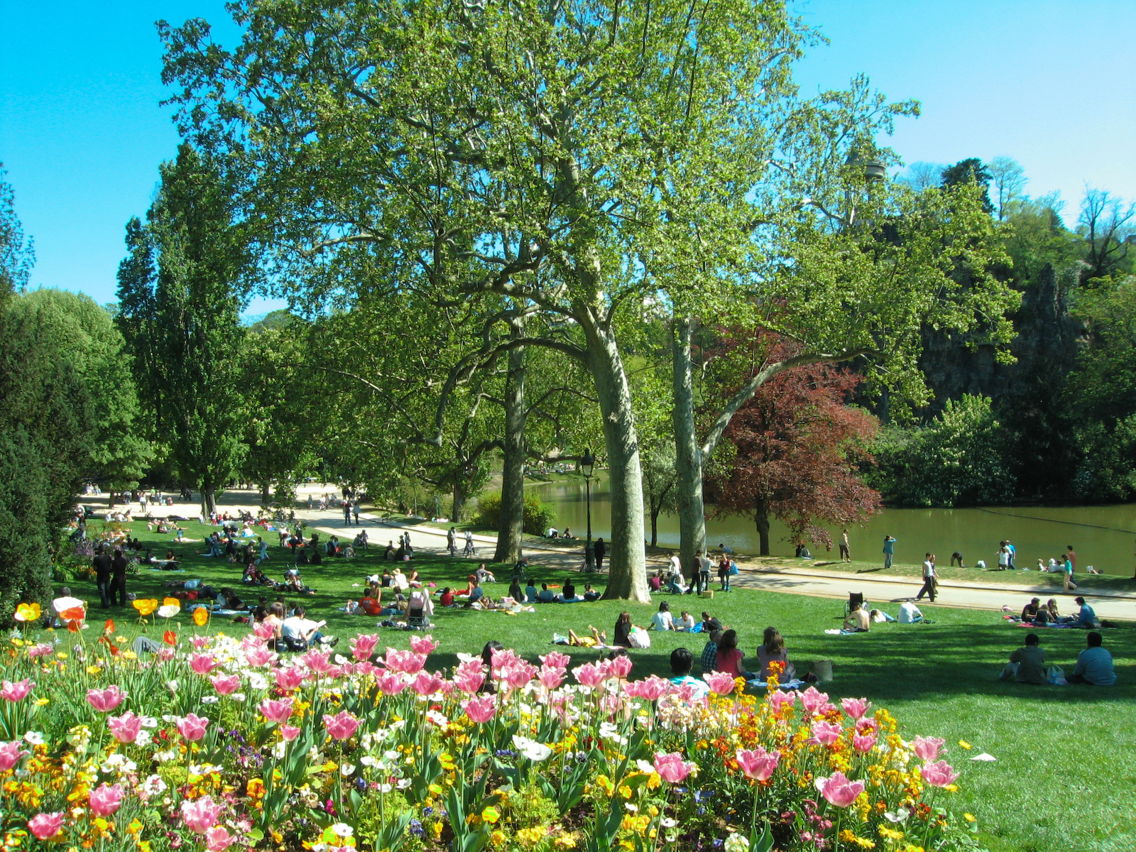 Paris | Parc des Buttes Chaumont - Parigi | Secret World Trip Planner