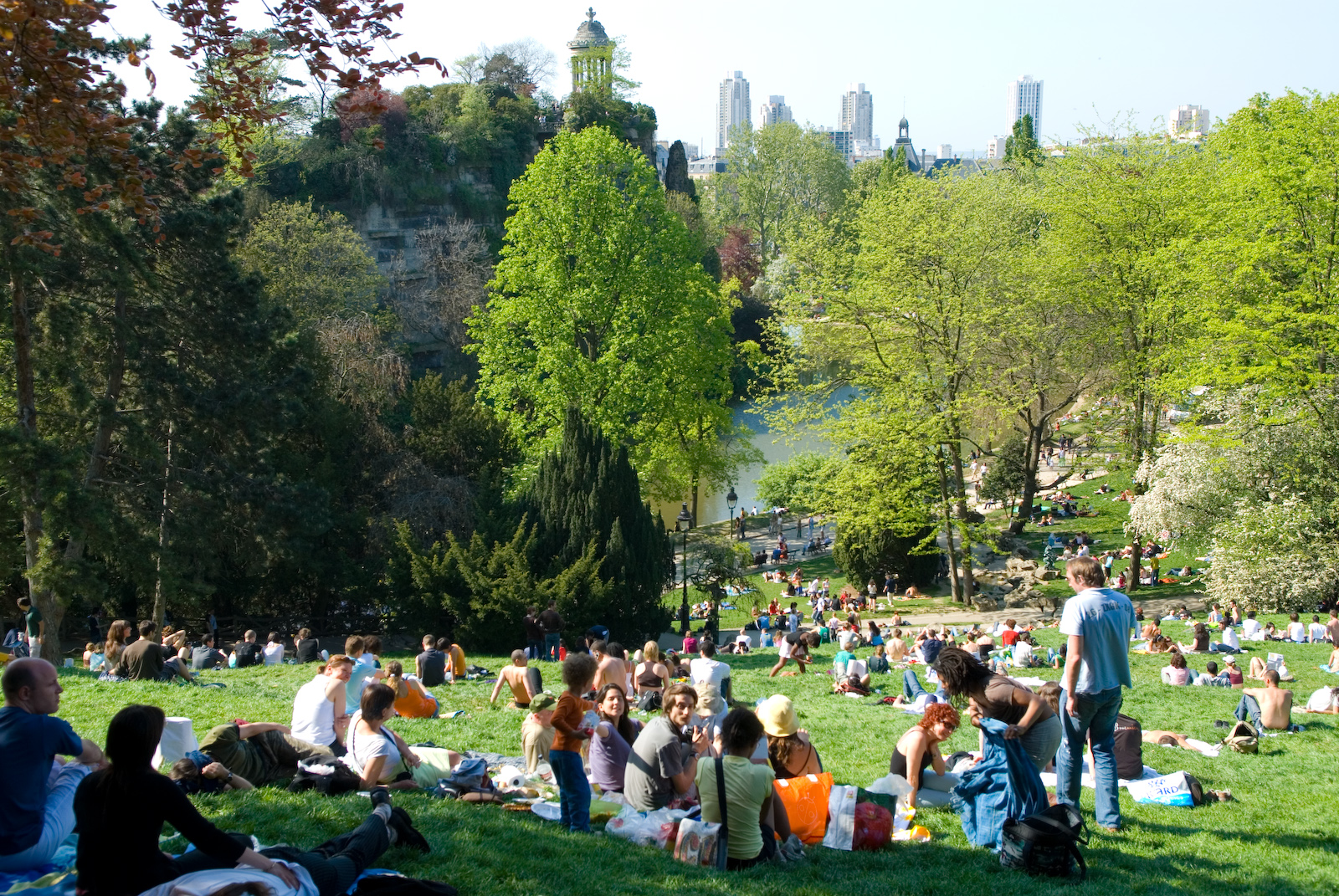 Paris | Parc des Buttes Chaumont - Parigi | Secret World Trip Planner