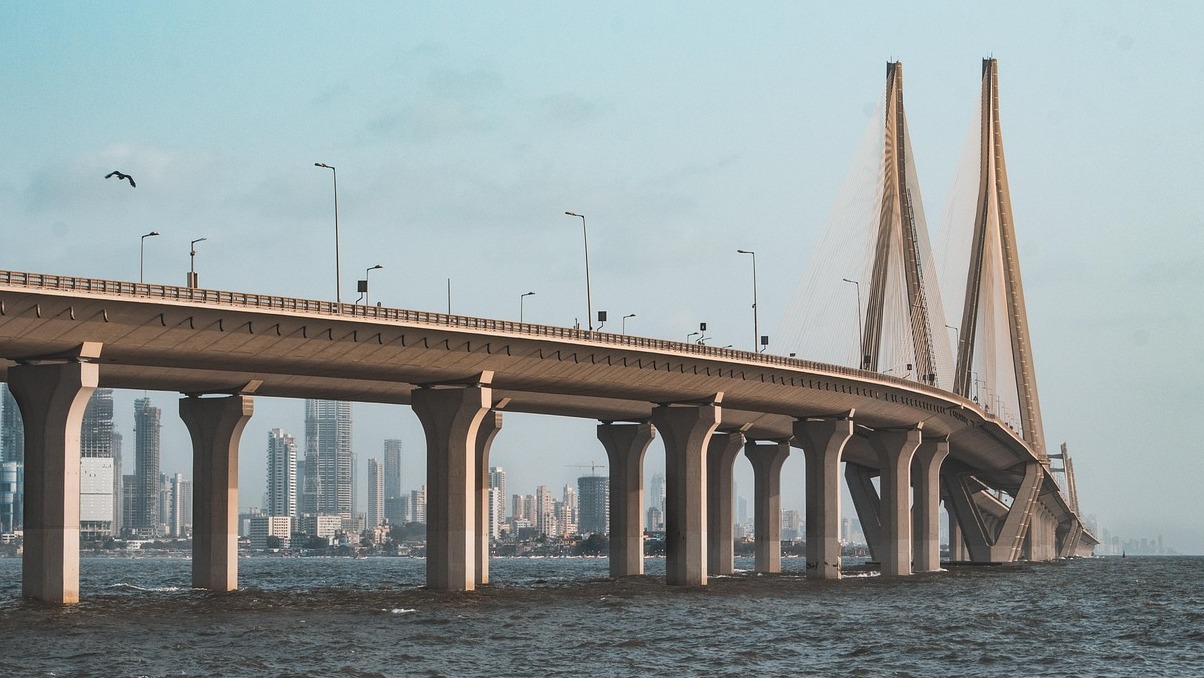Mumbai : The Marine Drive is the lifeline of the city - Mumbai | Secret World Trip Planner