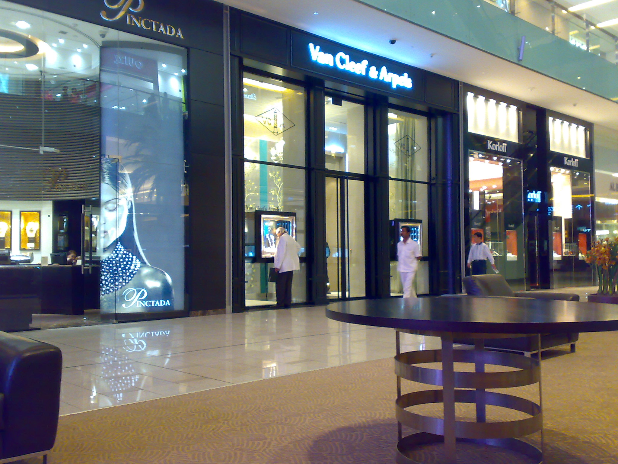 A Dubai Mall a világ legnagyobb bevásárlóközpontja-titkos világ - Dubai | Secret World Trip Planner