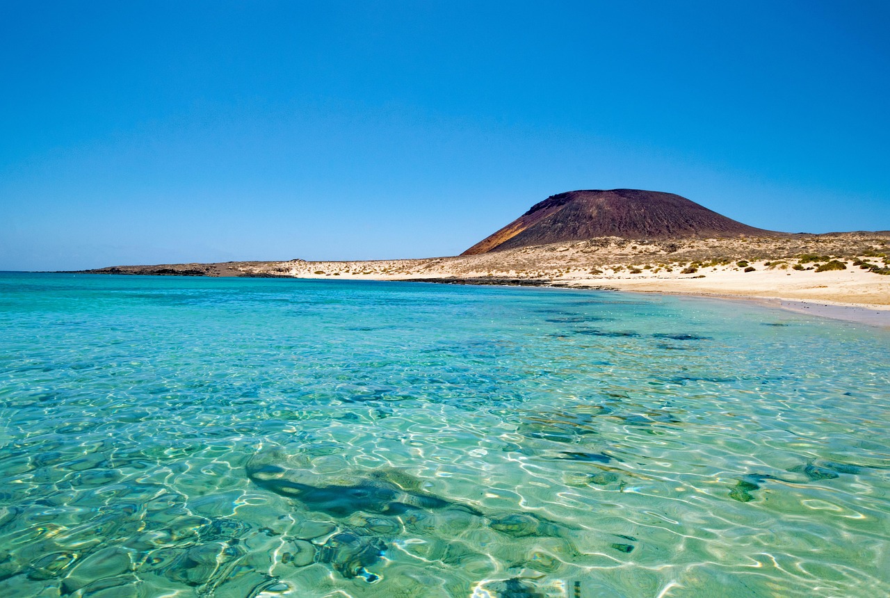 a Graciosa is one of the small pearls of the seven fantastic Canary Islands - 35540 | Secret World Trip Planner
