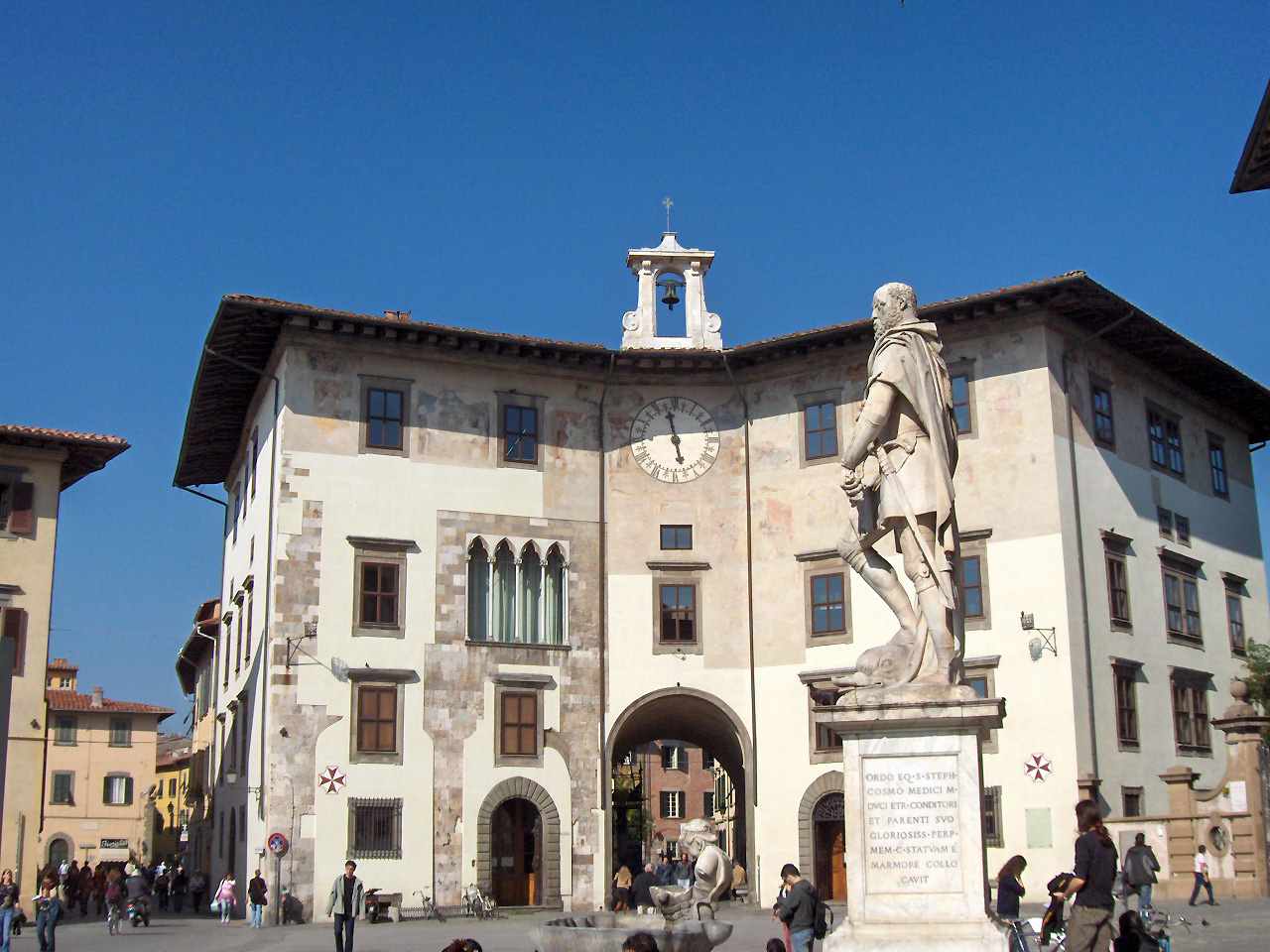 Piazza dei Chiếm  - Pisa | Secret World Trip Planner