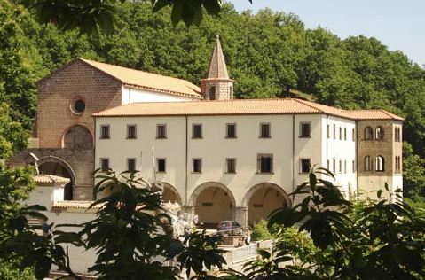 Heiligdom van Onze Lieve Vrouw van de Lattani - Roccamonfina | Secret World Trip Planner