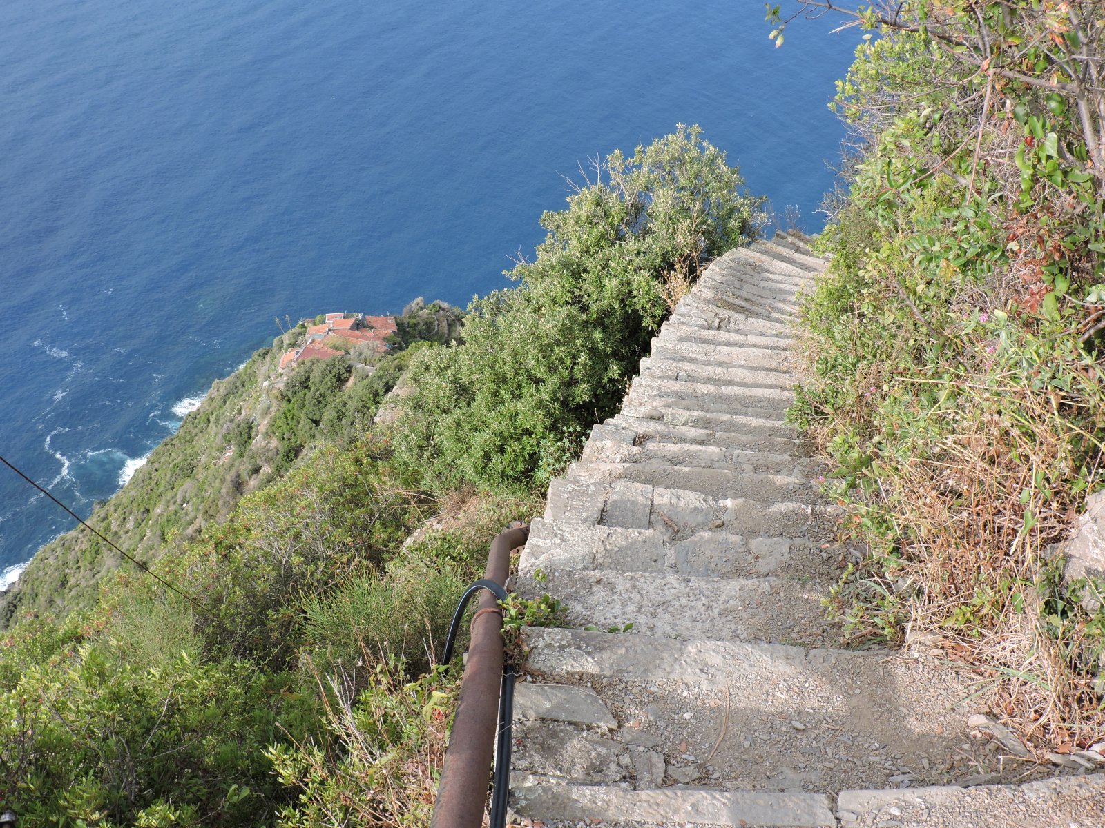Monesteroli und die Große Treppe - La Spezia | Secret World Trip Planner