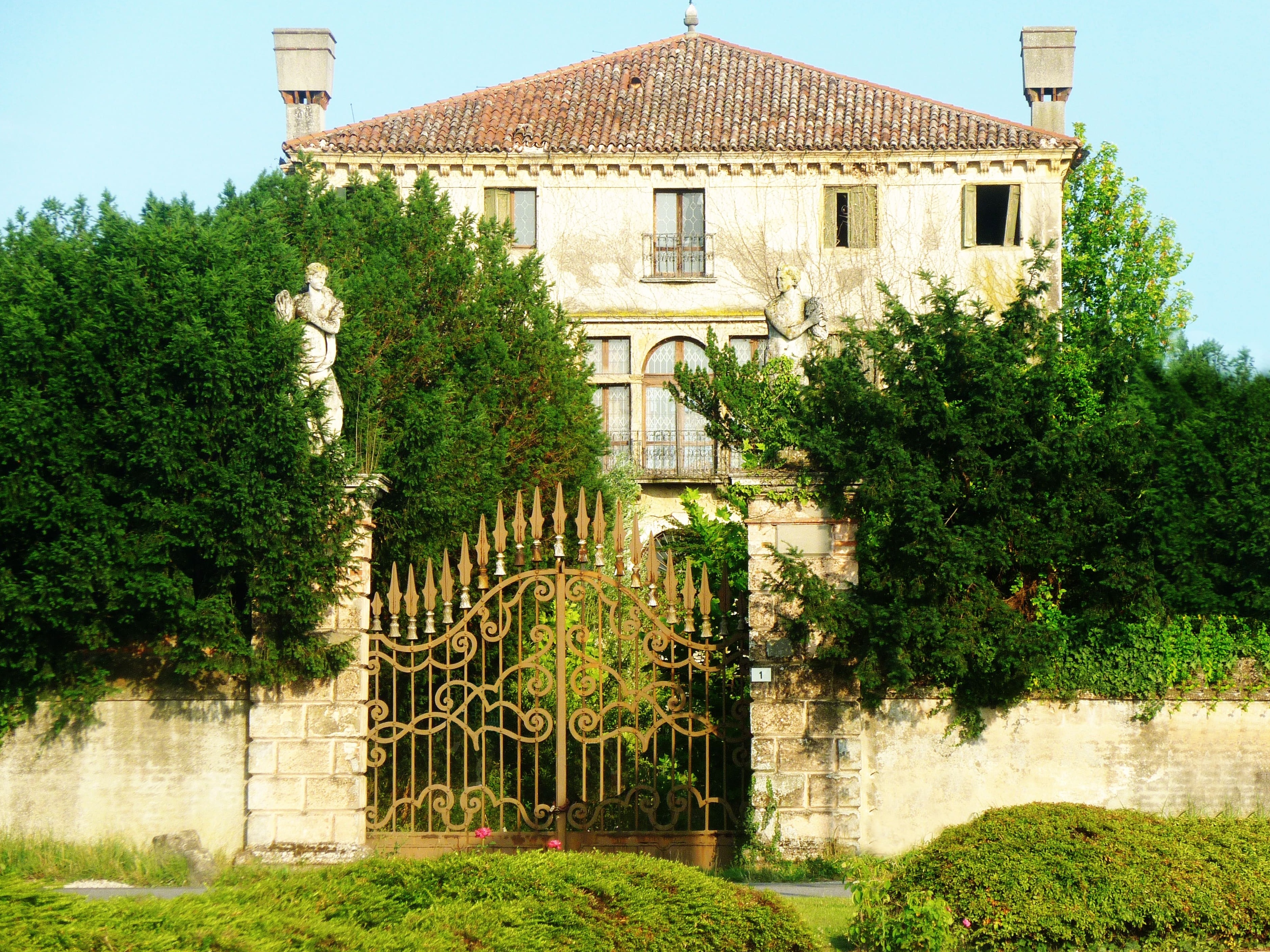 Villa Foscolo und die letzten Briefe von Jacopo Ortis - Feriole | Secret World Trip Planner