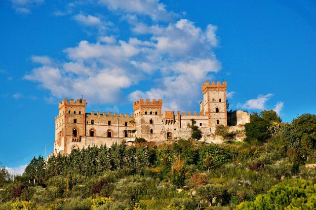 Battipaglia pilis - Battipaglia | Secret World Trip Planner