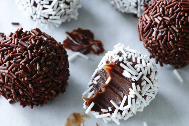 Brigadeiros - Ilhabela | Secret World Trip Planner