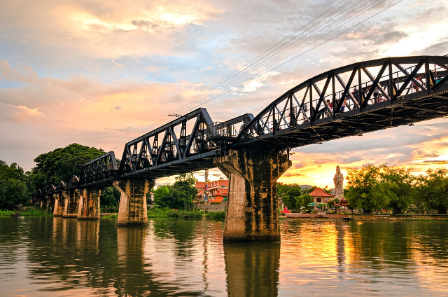 Die Brücke über den Fluss Kwai - Tambon Tha Ma Kham | Secret World Trip Planner