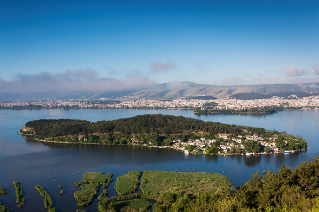 L'incantevole isola di Ioannina: Esplorare i tesori culturali di Nisi - Ioannina Island | Secret World Trip Planner
