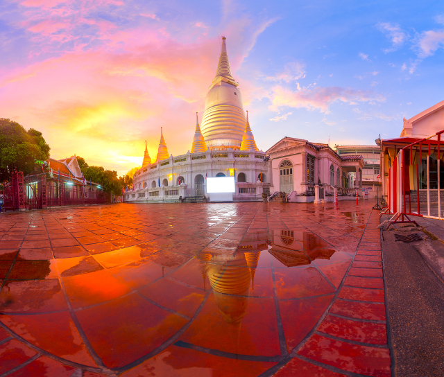 Wat Prayurawongsawat Worawihan - Khet Thon Buri | Secret World Trip Planner