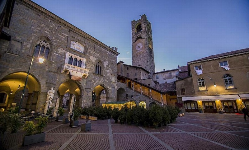 Alter Platz - Bergamo | Secret World Trip Planner