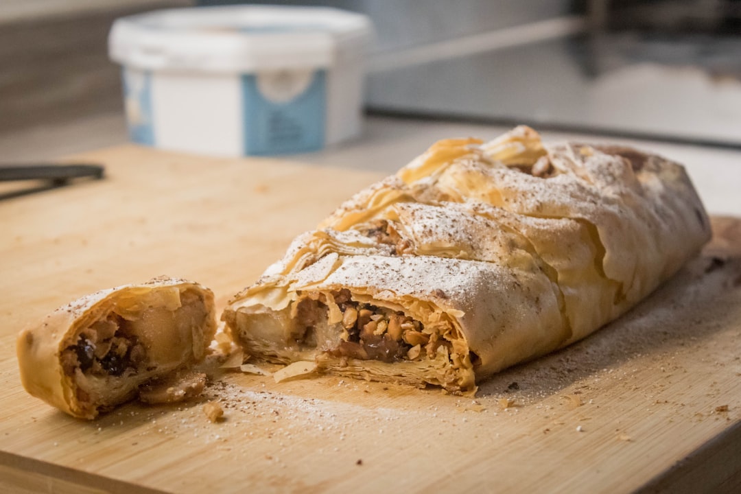 Apple Strudel (Apfelstrudel) - Trentino-Alto Adige | Secret World Trip Planner