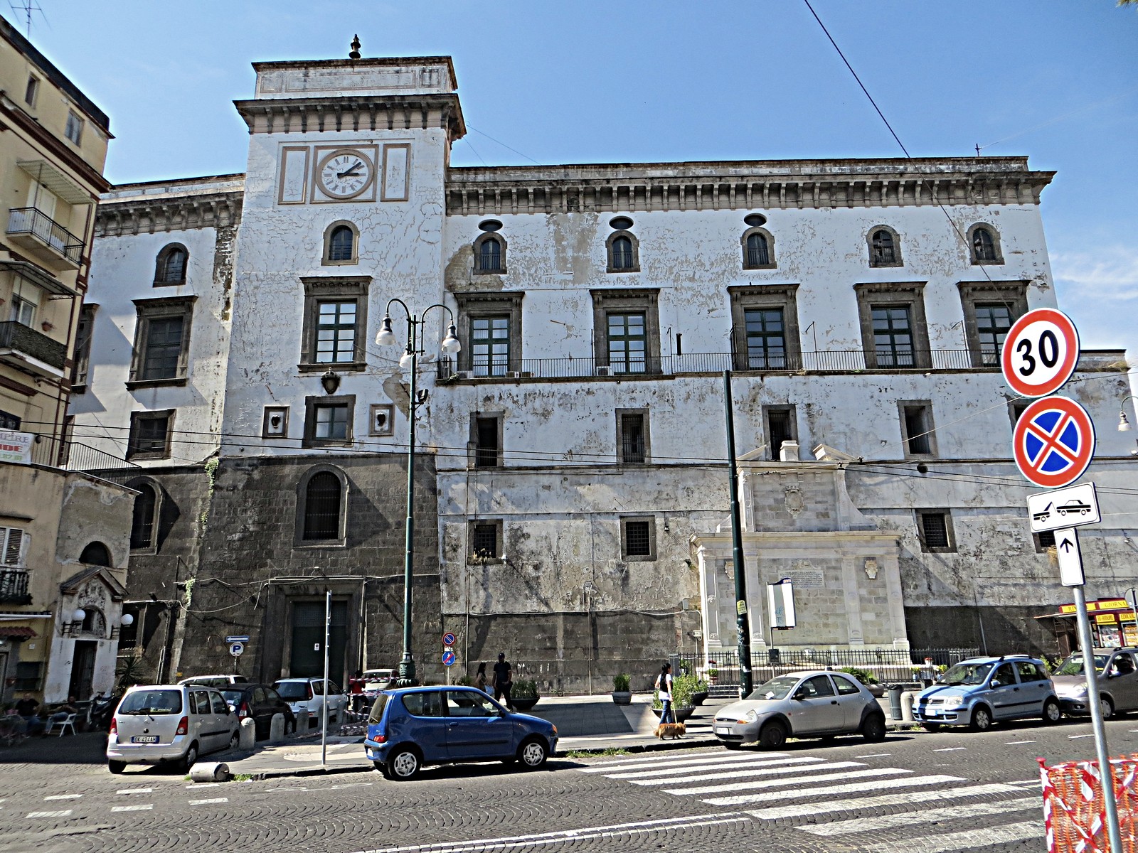 Castel Capuano: vanim Napolis - Napoli | Secret World Trip Planner