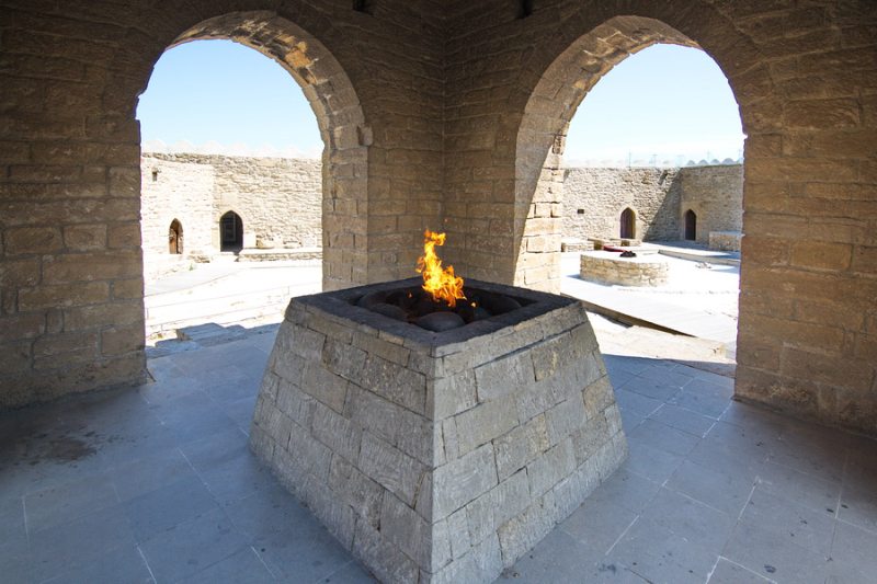 Ateshgah, il tempio del fuoco di Baku - Tazeh Kand-e-Nosrat Abad | Secret World Trip Planner