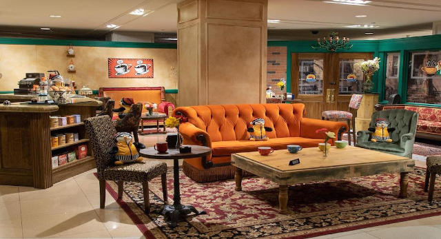 Un salto nel mondo di FRIENDS: Un'esperienza espositiva immersiva a New York - New York | Secret World Trip Planner