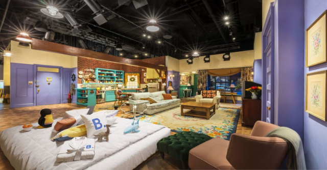 Un salto nel mondo di FRIENDS: Un'esperienza espositiva immersiva a New York - New York | Secret World Trip Planner