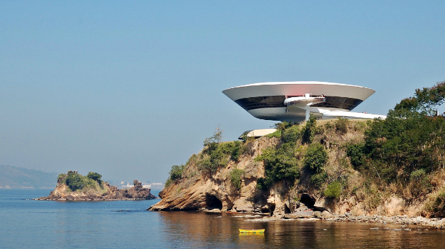 Das Museum für zeitgenössische Kunst in Niterói - Niterói - RJ | Secret World Trip Planner