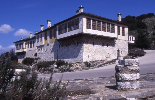 Il Museo di storia greca Paul Vrellis - Mpizani 455 00 | Secret World Trip Planner