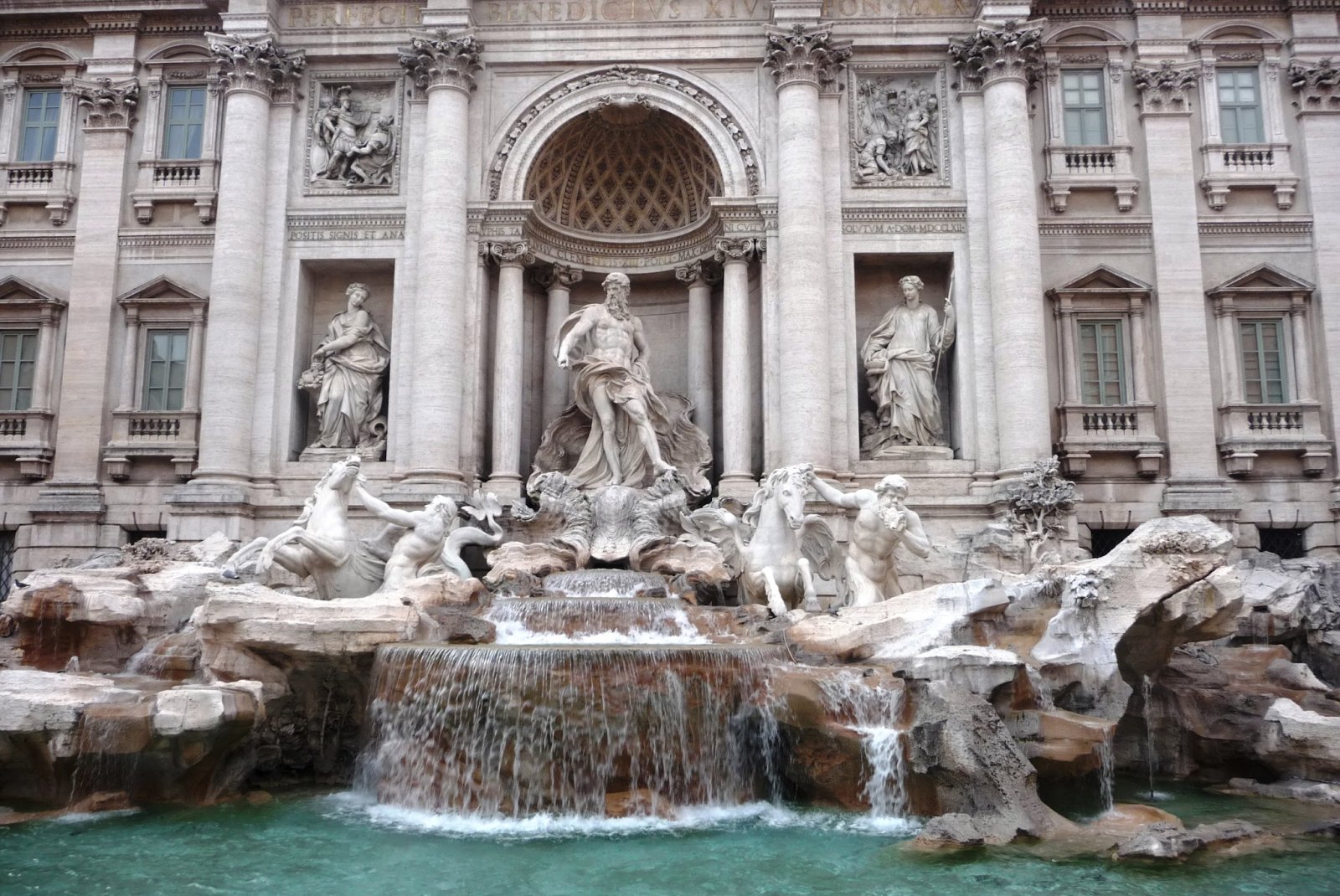 Trevi Fountain और सिक्का टॉस - Roma | Secret World Trip Planner