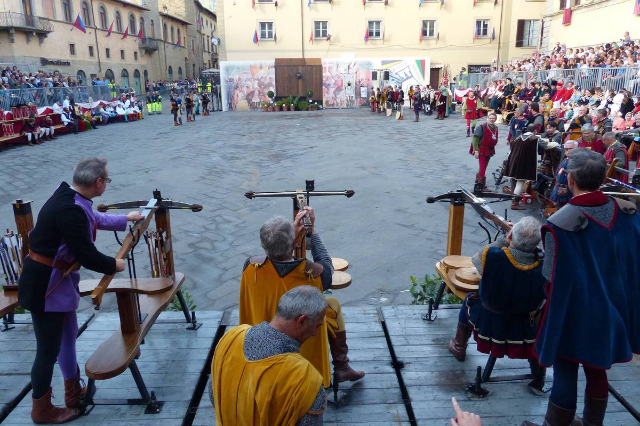 ક્રોસબોનો પાલિયો - Piazza Torre di Berta | Secret World Trip Planner