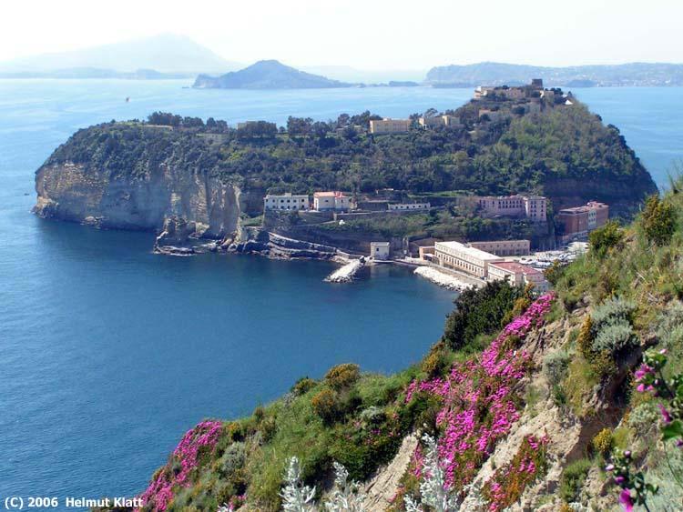 ສວນສາທາລະນະ Virgiliano ຫຼື Remembrance - Napoli | Secret World Trip Planner