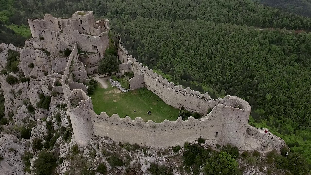 Burg von Puilaurens - Puilaurens | Secret World Trip Planner