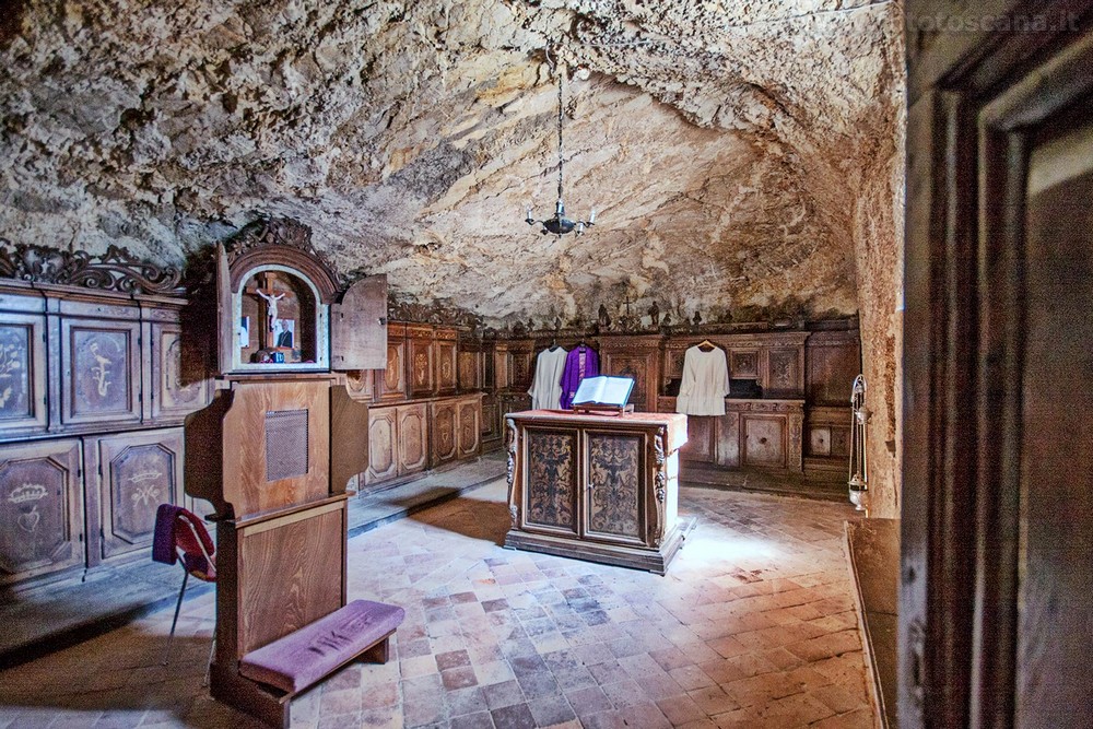 Vetmia e Kalominit - Vergemoli | Secret World Trip Planner