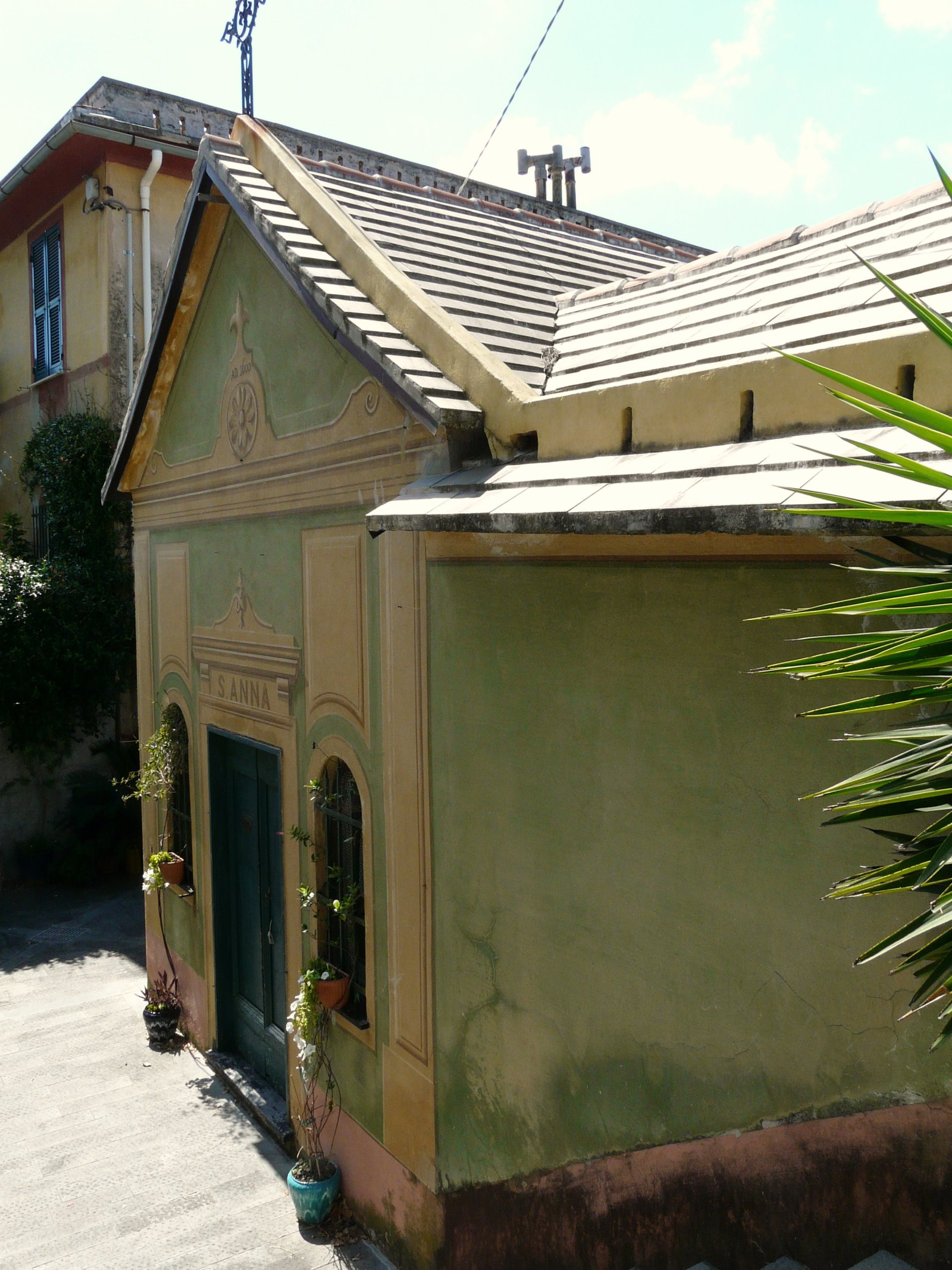 Camogli and the beautiful Paradise Gulf - Camogli | Secret World Trip Planner
