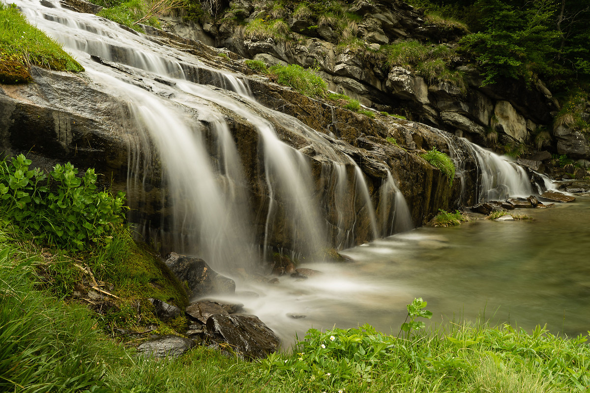 La vallée des 100 chutes d'eau - Cesacastina | Secret World Trip Planner