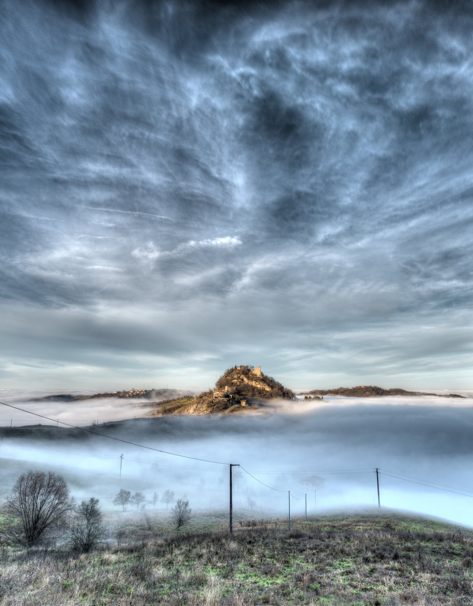 Canossa Lâu Đài - Canossa | Secret World Trip Planner