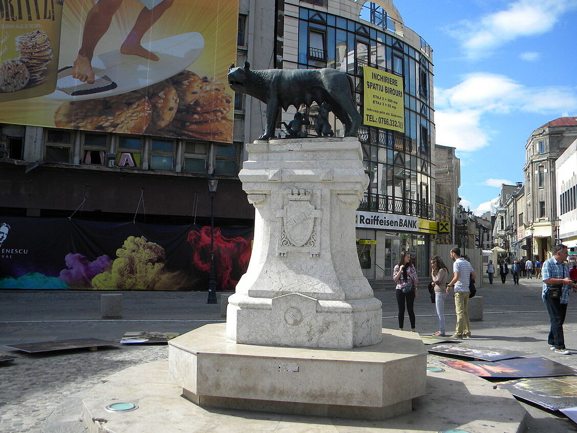 Bukarest | Die Statue der römischen Wölfin — București