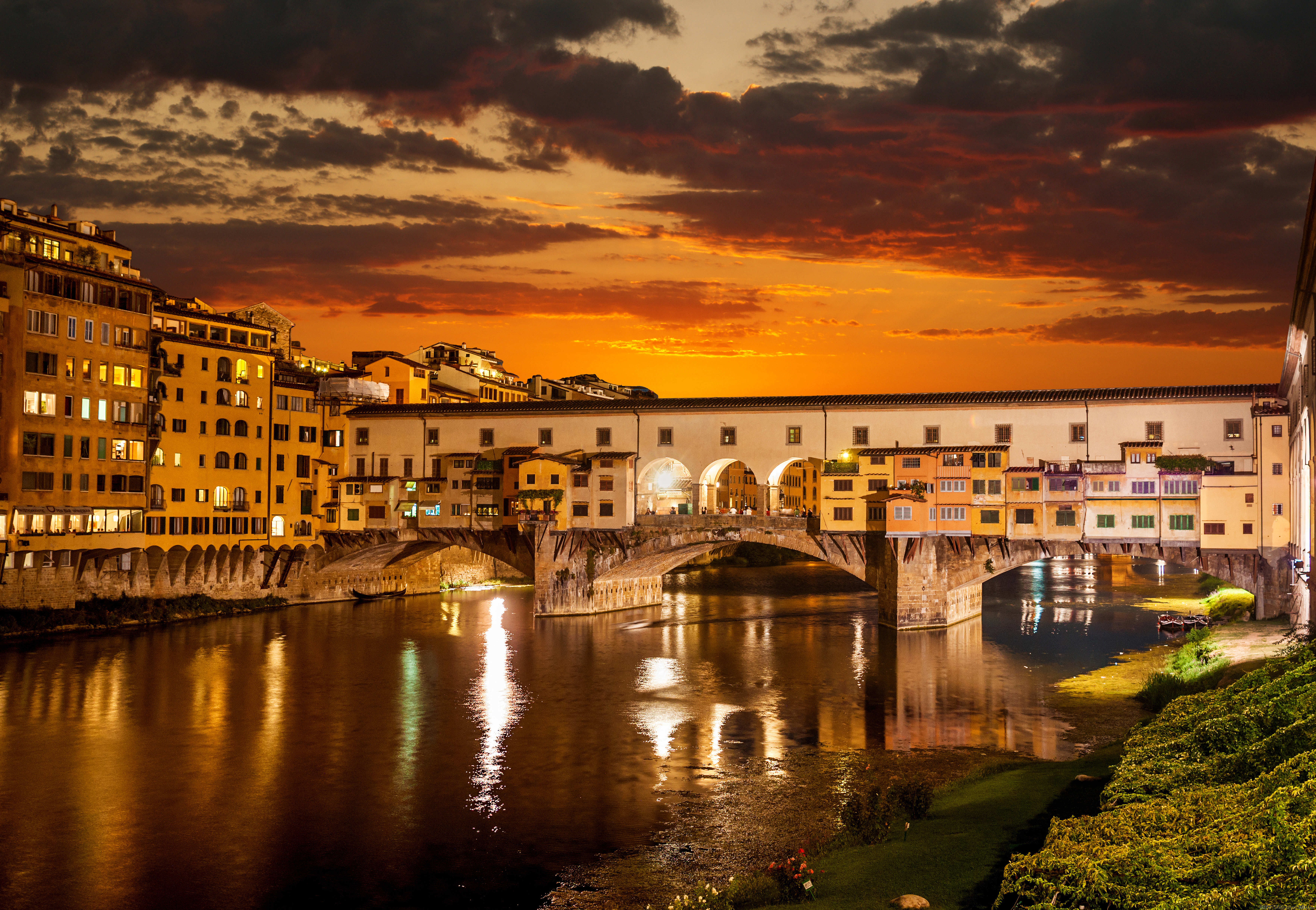Old Bridge - Ponte Vecchio | Secret World Trip Planner