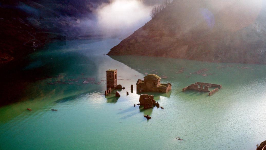 The Vagli సరస్సు మరియు దెయ్యం గ్రామం Fabbri ferrai - Lago di Vagli | Secret World Trip Planner