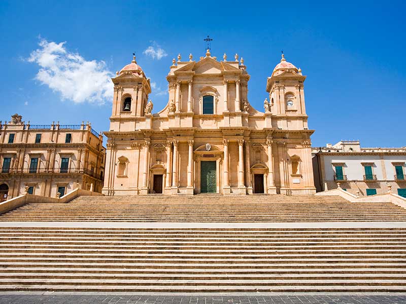 Mutterkirche von San Nicolò - Noto | Secret World Trip Planner