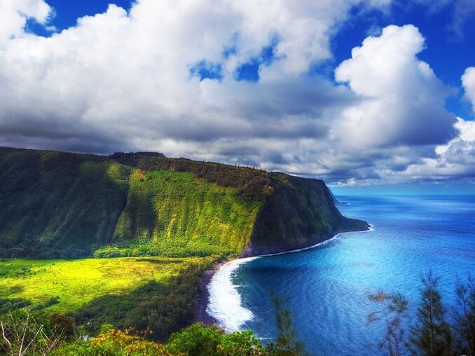 Waipi'o Valley und sein schwarzer Sandstrand — Waipio Valley