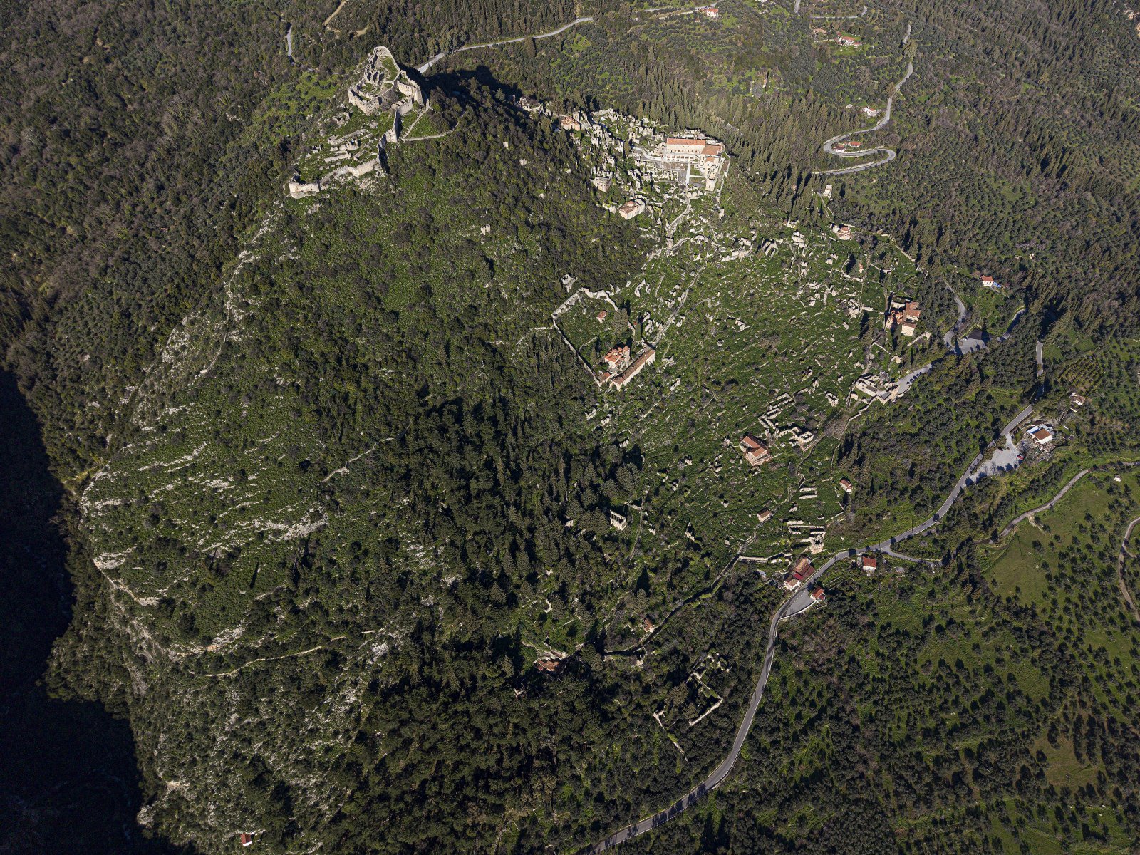 die byzantinische Stadt Mystras - Lower Town | Secret World Trip Planner
