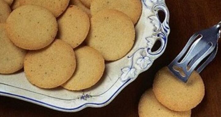 Piedmont: Giolitti Cookies - Dronero | Secret World Trip Planner