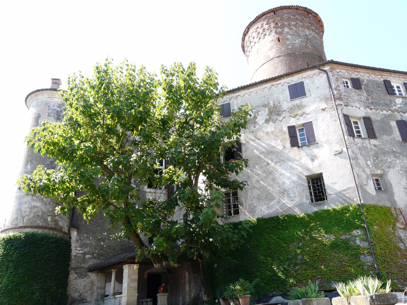 Castle of Rocca Grimalda - Rocca Grimalda | Secret World Trip Planner