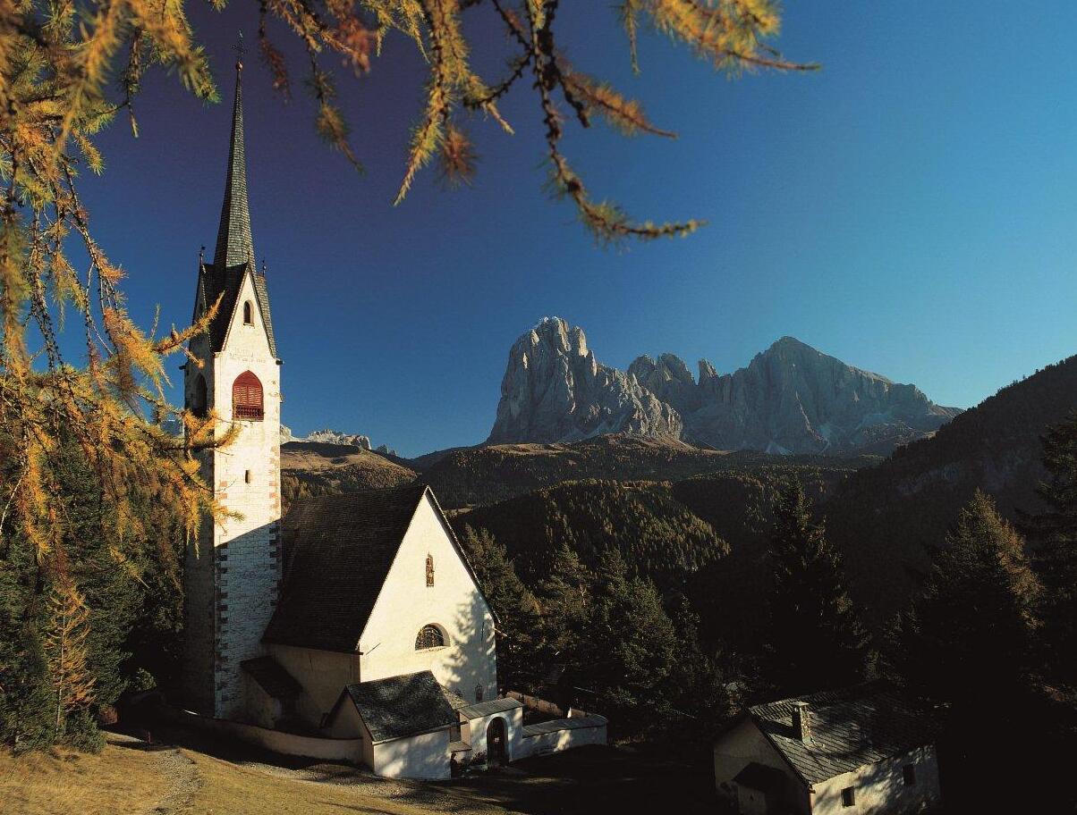 Church of San Giacomo in Ortisei - 39046 Ortisei BZ | Secret World Trip Planner