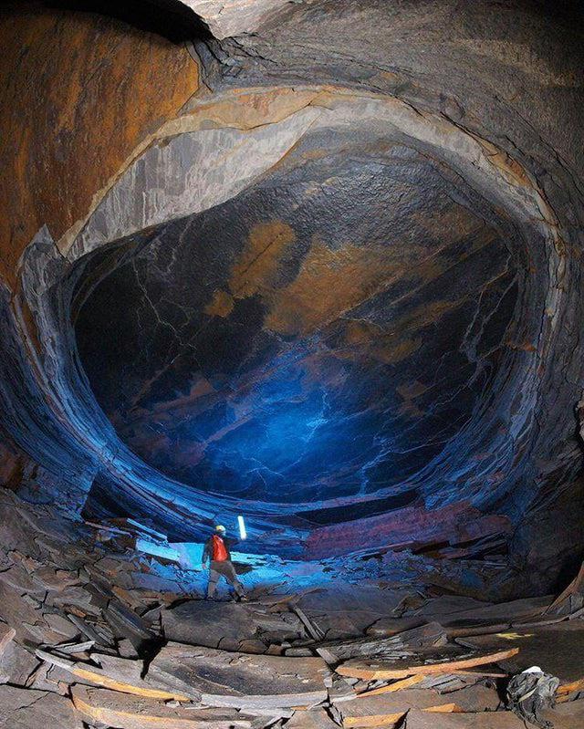 Höhle des Drachenauges — Accrington